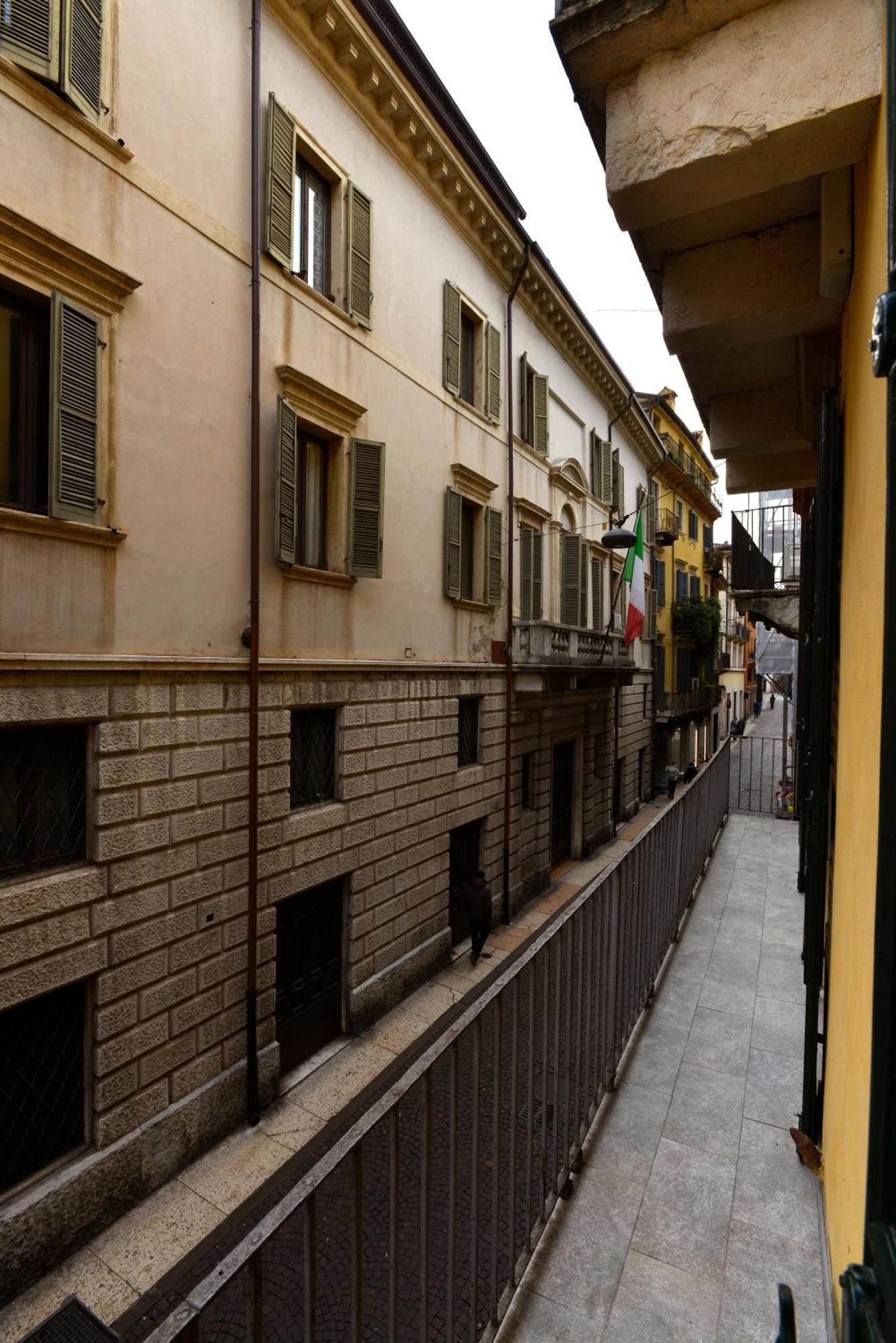 Giallo Dalia By Maison 73 Apartment Verona Luaran gambar